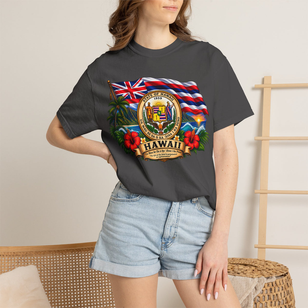 Hawaii State Seal Tee — Vintage Hawaiian Flag & Hibiscus T-Shirt